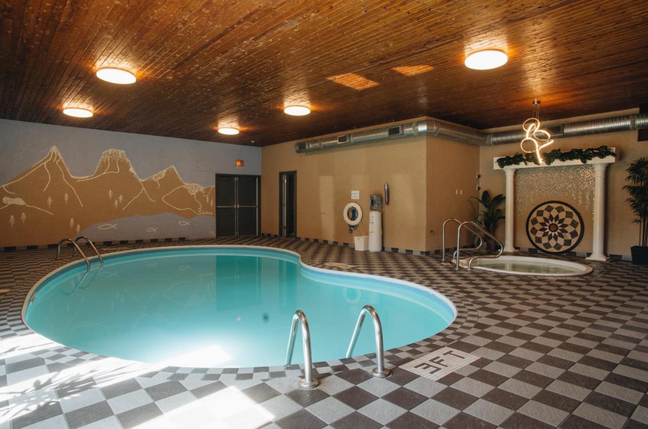Canadas Best Value Inn&Suites Fernie Exterior foto