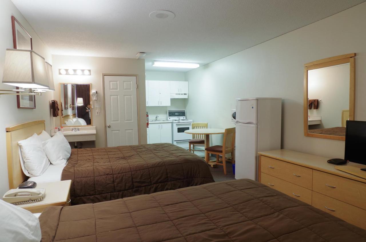 Canadas Best Value Inn&Suites Fernie Exterior foto
